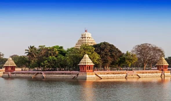 Vandiyur Mariamman Teppakulam — Madurai Sightseeing